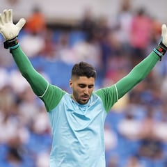 Rui Silva mejora los debuts de Bravo, Pau López o Adán