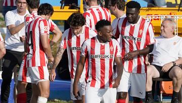 04/08/2025 SPORTING PARTIDO AMISTOSO
ESTADIO VEGA DE ANZO GRADO SPORTING-RACING SANTANDER JUGADORES EN UN DESCANSO DEL PASADO PARTIDO
FOTO PACO PAREDES