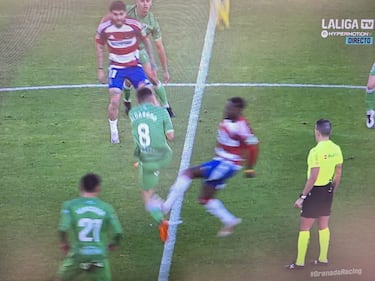 Aprobados (pocos) y suspensos (muchos) del Racing en Los Cármenes