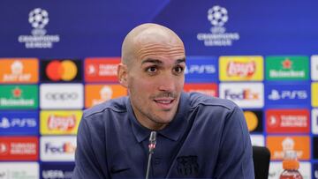 Barcelona's Spanish midfielder #18 Oriol Romeu gives a press conference on the eve of the UEFA Champions League football match between FC Barcelona and Royal Antwerp FC, at the training ground in Sant Joan Despi, near Barcelona, on September 18, 2023. (Photo by LLUIS GENE / AFP)