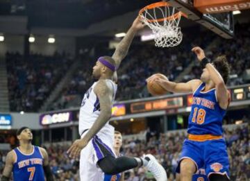 DeMarcus Cousins y Sasha Vujacic.