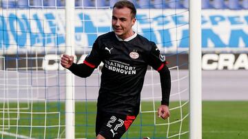 G&ouml;tze con el PSV.