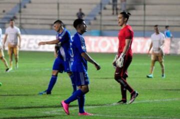 Al 87', Matamoros erró un penal más para los locales. Saldívar lo atajó y con ello mantuvo la victoria felina en Copa Libertadores, líderes del grupo 7.