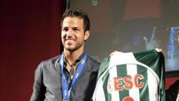 Wenger espera que Cesc diga públicamente cuáles son sus intenciones