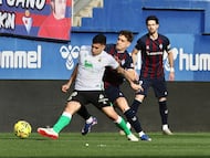 15/02/26 PARTIDO SEGUNDA DIVISION
EIBAR - RACING DE SANTANDER
GUSTAVO PUERTA