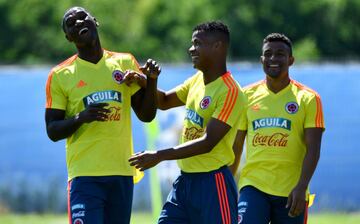 Tras la victoria ante Senegal y la clasificación a octavos de final del Mundial, Colombia vuelve a su campamento y prepara el próximo partido, contra Inglaterra el martes en Moscú.