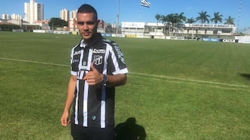Mediocampista colombiano de 24 años, llega al León procedente del Deportivo Pasto.