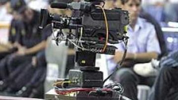 <b>¿SIN CLÁSICO? </b>Muchos aficionados madrileños podrían quedarse sin ver las imágenes del clásico.