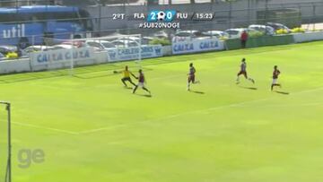 Vinicius se sale: exhibición tras el interés del Madrid en ficharle