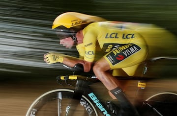 El ciclista esloveno Primoz Roglic durante una contrarreloj del Tour de Francia.