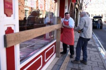 Las calles de Ashbourne se preparan para el Shrovetide football.