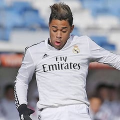 Arnau baraja la opción de un central; manda Mariano Díaz