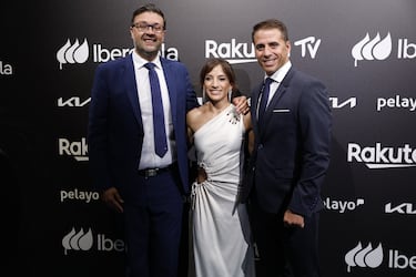 La campeona olímpica con el consejero de Educación, Cultura y Deportes, Amador Pastor, y el director general de Deportes, Carlos Yuste.