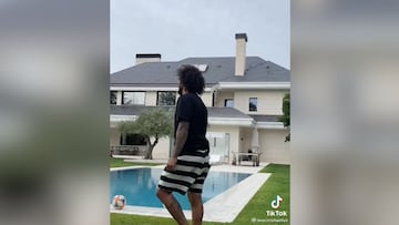 Marcelo dazzles with TikTok trick shot