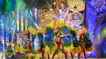 Varias personas actúan durante la gala de la Reina del Carnaval de Las Palmas de Gran Canaria 2024, a 9 de febrero de 2024, en Las Palmas de Gran Canaria, Canarias (España). El Carnaval de Las Palmas de Gran Canaria escoge a su Reina para este 2024, entre las trece candidatas que optan a serlo. En ‘los carnavales del mundo’ se reúnen por primera vez las reinas del carnaval de Las Palmas de Gran Canaria, Santa Cruz de Tenerife, Barranquilla, Venecia y Río de Janeiro. El artista invitado que actúa en la gala es Justin Quiles.
09 FEBRERO 2024;CARNAVAL;DISFRACES;FIESTA;PALMAS;CANARIAS;ISLAS;REINA;CARNAVALES;
Europa Press Canarias
09/02/2024