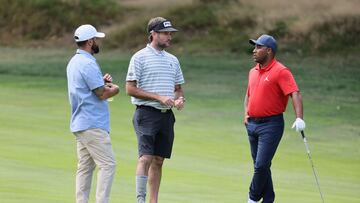 BOLTON, MASSACHUSETTS - SEPTEMBER 01: Bubba Watson and Harold Varner of the United States during the Pro-Am prior to the LIV Golf Invitational - Boston at The Oaks golf course at The International on September 01, 2022 in Bolton, Massachusetts.   Andy Lyons/Getty Images/AFP
== FOR NEWSPAPERS, INTERNET, TELCOS & TELEVISION USE ONLY ==