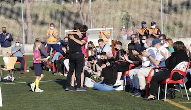 Emotivo adi¨®s al ni?o Sa¨²l