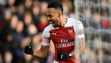 PSG, Man Utd eye Aubameyang, Barça join Camavinga race - transfer talk