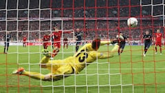 Atlético survive 33 shots against Bayern to reach the final
