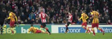 Athletic de Bilbao-Barcelona. 1-0. Muniain anota el primer gol a pase de Susaeta.