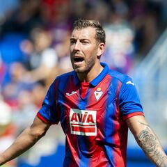 El Eibar pierde su pólvora en la delantera