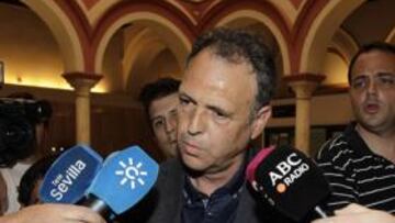 <b>DIO EL SÍ. </b>Caparrós firmará hoy su renovación.