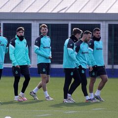 Ocho titulares no viajan a Burgos: un 'once' repleto de novedades