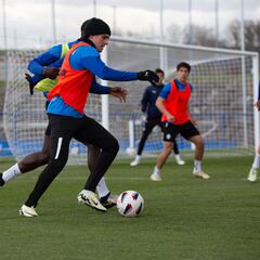 Todos los internacionales han entrenado esta tarde con Luis García Plaza