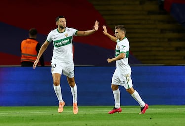 Rafa Mir celebra el 2-1 al Barcelona. 