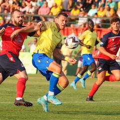 Milutin Osmajic tiene ofertas de Inglaterra e Italia para salir del Cádiz