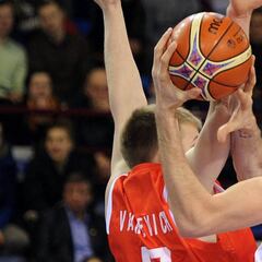 La Selección salva los muebles de milagro en Minsk