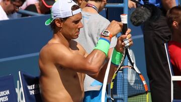 Cambia correctamente el overgrip de tu raqueta de tenis