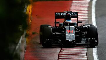 Fernando Alonso deberá cambiar la unidad de potencia
