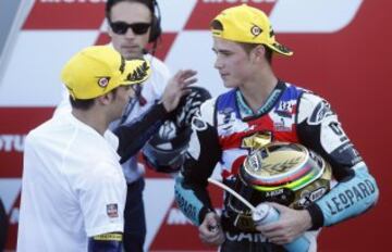 Danny Kent gana su primer campeonato en el Mundial de motociclismo.