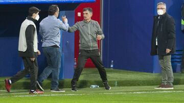 13/02/21 PARTIDO PRIMERA DIVISION
 EIBAR - VALLADOLID 
 
 JOSE LUIS MENDILIBAR entrenador de el SD EIBAR y SERGIO GONZALEZ entrenador de el VILLARREAL