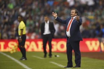 Photo during the action match Mexico vs Costa Rica corresponding the Qualifiers to the FIFA World Cup Russia 2018 at Azteca Stadium.  Foto durante el partido Mexico vs Costa Rica correspondiente a las Eliminatorias rumbo a la Copa Mndial de la FIFA Rusia 2018, en el Estadio Azteca, en la foto: Oscar Ramirez Costa Rica  24/03/2017/MEXSPORT/Osvaldo Aguilar