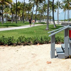 Entra en su habitación de hotel de Miami y el mensaje que encuentra en la pared del baño le rompe los esquemas