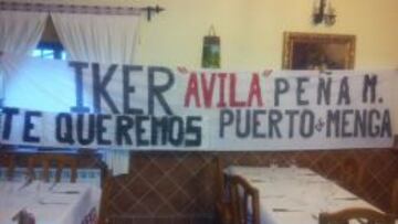 La Pe&ntilde;a Puerto de Menga (&Aacute;vila) confeccion&oacute; una pancarta en la que pone: &quot;Iker, te queremos&quot;.