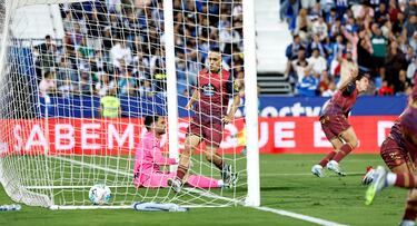 Los delanteros del Deportivo, en deuda con el gol