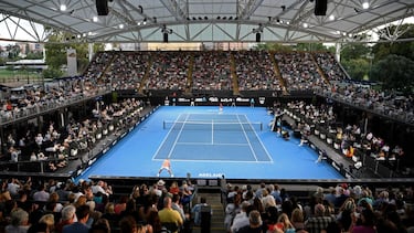 Tennis - A Day at the Drive Exhibition - Memorial Drive Tennis Club, Adelaide, Australia - January 29, 2021 Spectators look on during the match between Spain’s Rafael Nadal and Austria’s Dominic Thiem REUTERS/Morgan Sette TPX IMAGES OF THE DAY