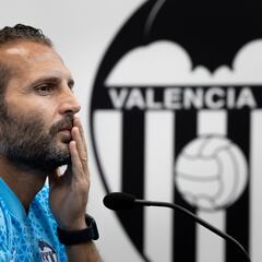 Baraja, sobre Rafa Mir: “No le doy bombo al tema, tiene contrato con otro club”