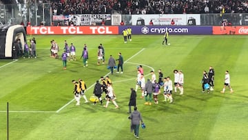 Los gestos en el entretiempo que no se vieron por TV: Felipe Melo, Damián Pizarro y Jorge Almirón