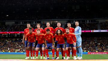 El once inicial del amistosos de España ante Brasil en el Bernabéu.