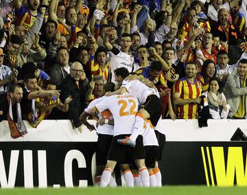 El 1 de mayo de 2014, una de las decepciones más grandes del Valencia en las últimas décadas. Tras haber remontado la eliminatoria semifinal con tres goles de Feghouli, Jonas y Mathieu, Mbia, en el 95’, metía al Sevilla en la final de Turín.