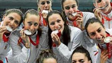 <b>PLENO DE ORIGINALIDAD Y EMOCIÓN. </b>Todas las rivales destacaron la creatividad, la belleza plástica y la emoción del ejercicio 'África' de España.