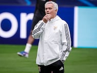 SL Benfica's Portuguese head coach Jose Mourinho gestures during a training session on the eve of their UEFA Champions League knockout round play-off second leg football match against Real Madrid CF at Santiago Bernabeu Stadium in Madrid on February 24, 2026. (Photo by Oscar DEL POZO / AFP)
