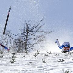 Espectacular caída en la Copa del Mundo de esquí