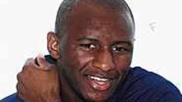 El Arsenal busca sustituto a Vieira