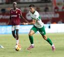 El Murcia sorprende al Elche y se lleva su trofeo
