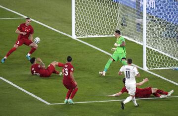 0-1. Merih Demiral marca en propia puerta el tanto de la selección italiana.